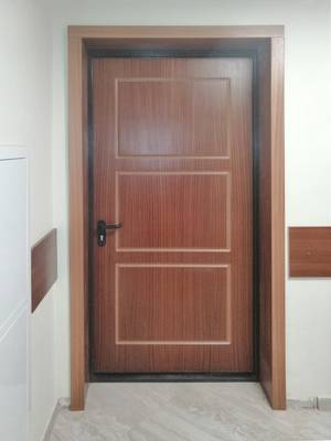 Однопольная МДФ дверь изнутри Однопольная МДФ дверь изнутри