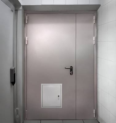 Огнеупорная полуторная дверь Огнеупорная полуторная дверь