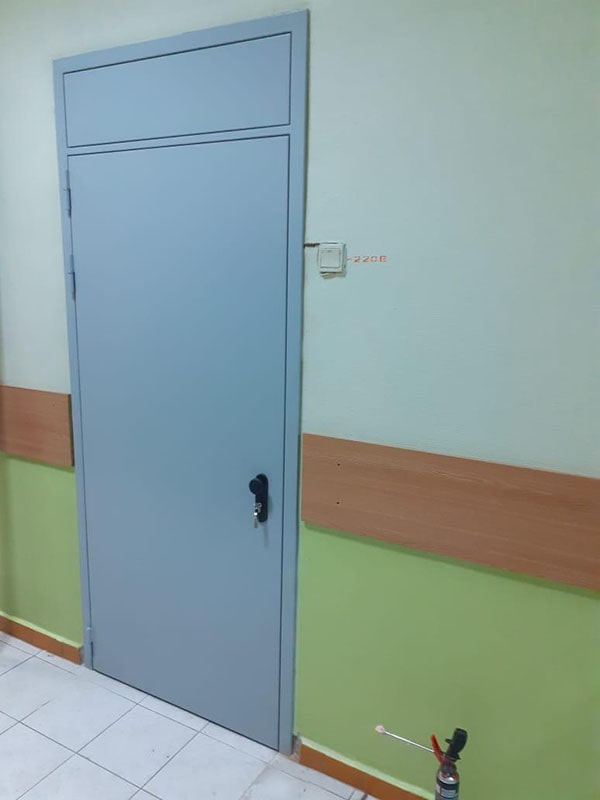 Наши работы: нестандартные двери с фрамугой для детского сада