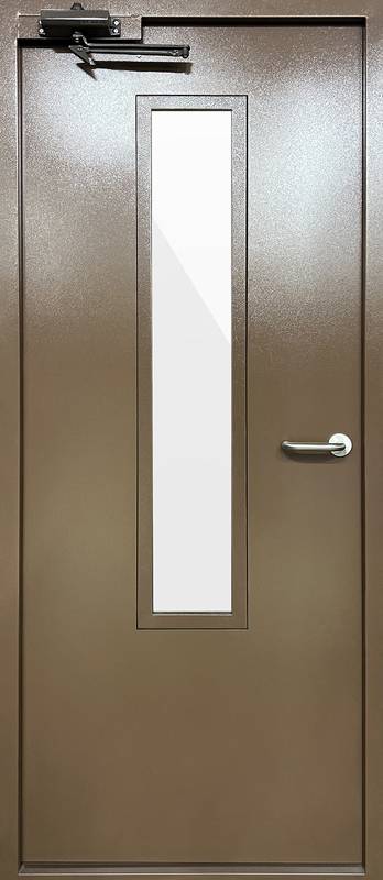 Техническая дверь с остеклением и доводчиком Техническая дверь с остеклением и доводчиком