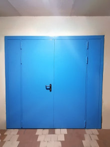 Нестандартная дверь, фото внешней стороны Нестандартная дверь, фото внешней стороны